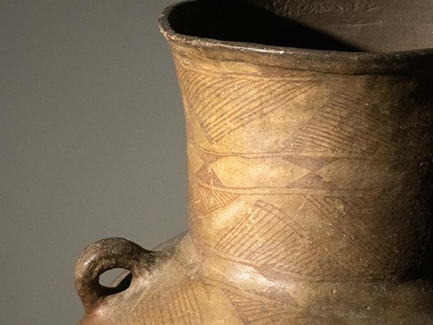 Cerámicas prehispánicas de gran tamaño 
