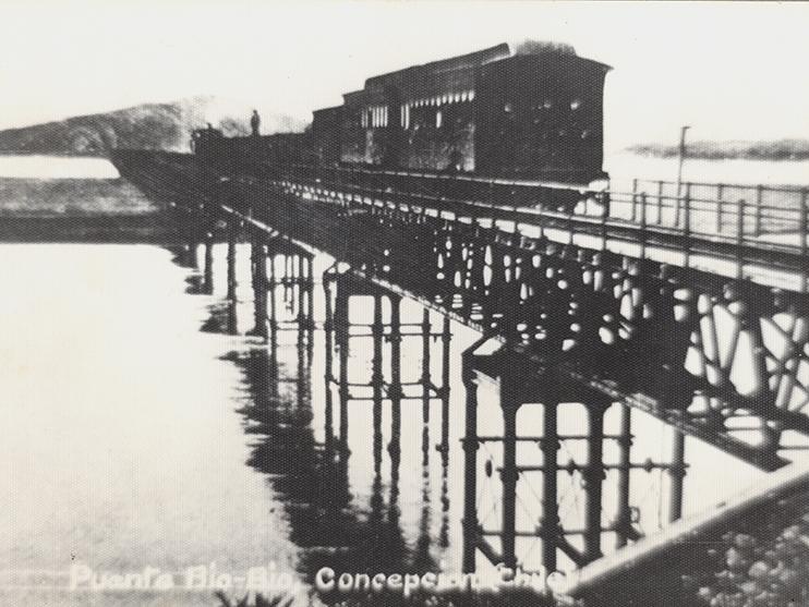 Puente Ferrocarril sobre río Biobío